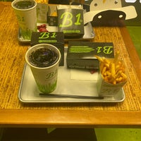 Photo taken at B1 Grilled Burger by RA🦅 on 4/28/2022