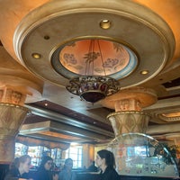 Photo taken at The Cheesecake Factory by Carlos J. on 8/6/2022