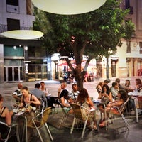 รูปภาพถ่ายที่ Génova - Tapas Restaurante โดย Antonio L. เมื่อ 7/16/2013