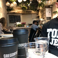 Foto scattata a Gregorys Coffee da Naz Tuğçe S. il 6/4/2019