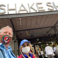 Photo taken at Shake Shack by Fred D. on 1/2/2021