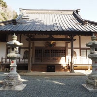 Photo taken at 顕鏡寺 by bokupi on 3/7/2023
