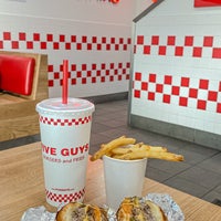 Photo taken at Five Guys by Cloce . on 3/9/2023