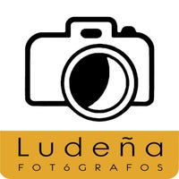 Photo taken at Ludeña fotografos by Leopoldo R. on 4/15/2014