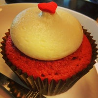 Foto scattata a Buttercupp - A Cupcake Shoppe da Rachit B. il 12/19/2014