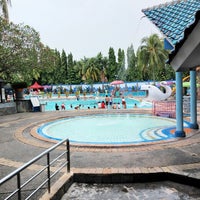 Taman Jajan Bsd City Kolam Renang Food Court