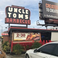 Photo taken at Original Uncle Tom&amp;#39;s Barbecue by Rob S. on 7/29/2018
