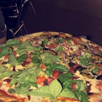 Foto scattata a Pizza Rustica da Capt. Thamer 🐎 il 7/8/2019
