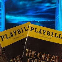 Foto diambil di Broadway Theatre oleh Chloe X. pada 5/9/2024