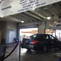 4/4/2015 tarihinde Michael B.ziyaretçi tarafından Miami Auto Spa Hand Car Wash'de çekilen fotoğraf