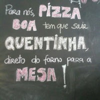 12/2/2013 tarihinde Carolina S.ziyaretçi tarafından Pizza do Pão'de çekilen fotoğraf