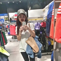 converse waterproof sneaker