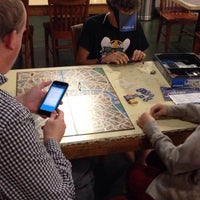 10/28/2017 tarihinde Game Point: A Board Game Cafeziyaretçi tarafından Game Point: A Board Game Cafe'de çekilen fotoğraf