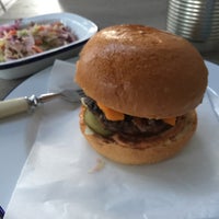 8/24/2015にGregory T.がDrama Burgerで撮った写真