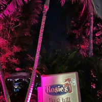 Foto diambil di Rosie&amp;#39;s Bar &amp;amp; Grill oleh Christopher N. pada 11/12/2023