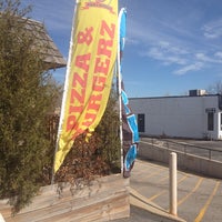 Foto scattata a Kanz&#39;s City Pizza and Burgerz da Blake S. il 3/14/2014