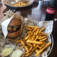 Foto scattata a Burger Home da Aysen U. il 6/26/2020