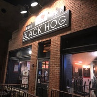 Foto tomada en Black Hog BBQ  por Daniel J. el 6/2/2018