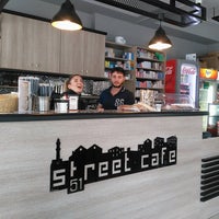 Das Foto wurde bei 51 street cafe von 51 street cafe am 11/1/2017 aufgenommen