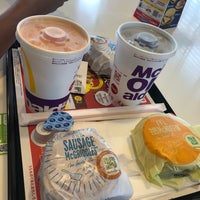Photo taken at McDonald&amp;#39;s by まい こ. on 9/22/2018