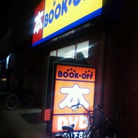 Photo taken at BOOKOFF 横浜センター南オリンピック店 by Kimito T. on 1/20/2013
