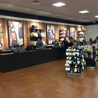 jersey gardens tommy hilfiger