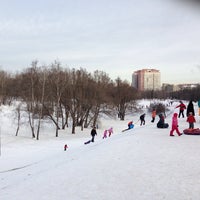 Photo taken at Горка в Парке Дворца Пионеров by Викенс on 2/1/2014