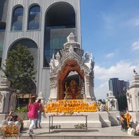 Photo taken at Ganesha and Trimurti Shrine by Little Y. on 12/8/2023