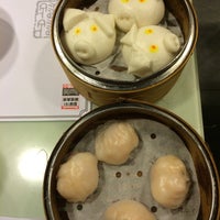 Foto tirada no(a) DimDimSum Dim Sum Specialty Store por Chong J. em 6/14/2015