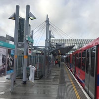 Photo taken at Poplar DLR Station by Menno J. on 12/2/2018