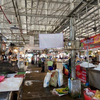 Photo taken at Mahanak Market by Menno J. on 10/20/2022