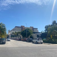 Das Foto wurde bei Hard Rock Hotel Cancún von Menno J. am 2/9/2022 aufgenommen