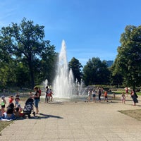 Photo taken at Rosengarten mit Wasserfontäne by Menno J. on 8/5/2020