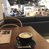 6/15/2018 tarihinde Aki M.ziyaretçi tarafından kapok | cafe kapok'de çekilen fotoğraf