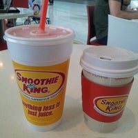 Photo taken at SMOOTHIE KING by Tatiana E. on 4/28/2013