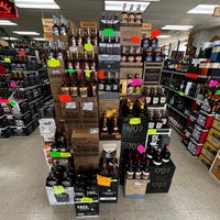 Foto scattata a Oak Liquor Cabinet da Greg il 8/4/2022