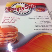 1/21/2013にAlyza Y.がSunnySide Dinerで撮った写真