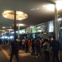 Photo taken at 川崎駅東口バスターミナル 海島 (南のりば) by きさちは on 9/28/2019