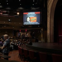1/27/2019 tarihinde Pauline O.ziyaretçi tarafından The Northern Lights Theater'de çekilen fotoğraf