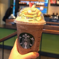 Photo taken at Starbucks by Wenyan Z. on 12/11/2017