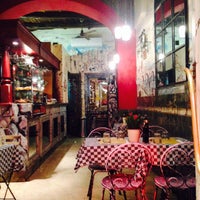 Foto diambil di Bistrot &amp; Wine Bar Pasquino oleh Şeb N. pada 2/14/2015