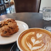 Photo taken at Discovery Coffee by Jorge d. on 7/8/2018