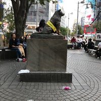 Photo taken at Hachiko Statue by SanziU ほ. on 9/23/2018
