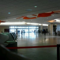 2/25/2013 tarihinde Krystal A.ziyaretçi tarafından Louis Armstrong New Orleans Uluslararası Havalimanı (MSY)'de çekilen fotoğraf