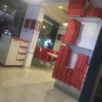 Photo taken at Pasaport Pizza by Yıldız K. on 2/27/2020