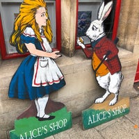 10/25/2019 tarihinde Trond E.ziyaretçi tarafından Alice&amp;#39;s Shop'de çekilen fotoğraf