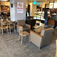 Photo taken at Starbucks by Hasan Hüseyin Ç. on 10/20/2022