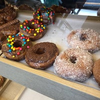 Photo taken at Mister Donuts by Gabriel L. on 1/18/2018