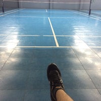 Photo taken at Phoenix Badminton Court by Tonpalm O. on 4/10/2016