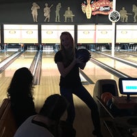 Photo taken at Rock &amp;#39;n&amp;#39; Bowl by Jake M. on 11/30/2017